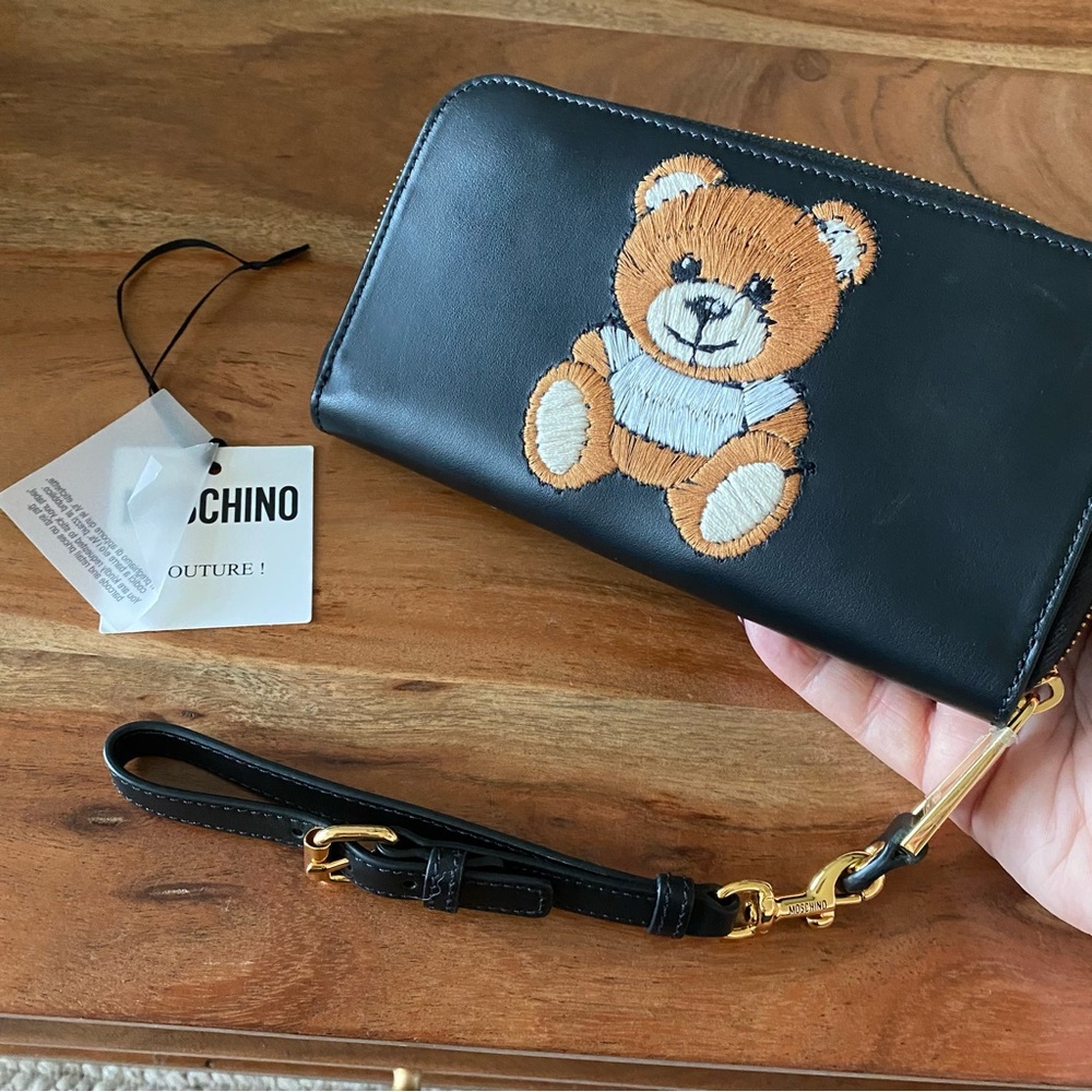 New Moschino Bear Logo Embroidered Leather Wristlet Continental Wallet - Picture 5 of 10